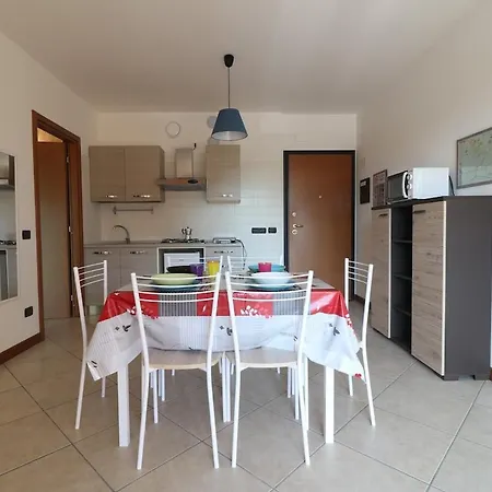 Il Borgo A 13 Apartment *